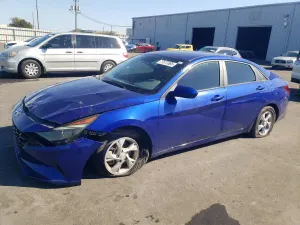 Hyundai Elantra SE 2.0L 4 2023
