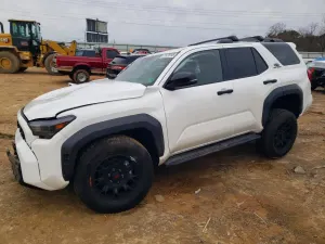 Toyota 4Runner SR5 2.4L 4 2025