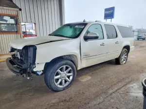 GMC Yukon DENALI 6.2L 8 2014