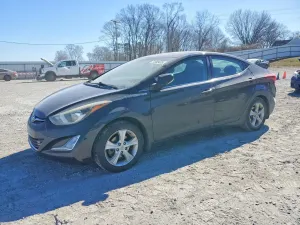 Hyundai Elantra SE 1.8L 4 2016