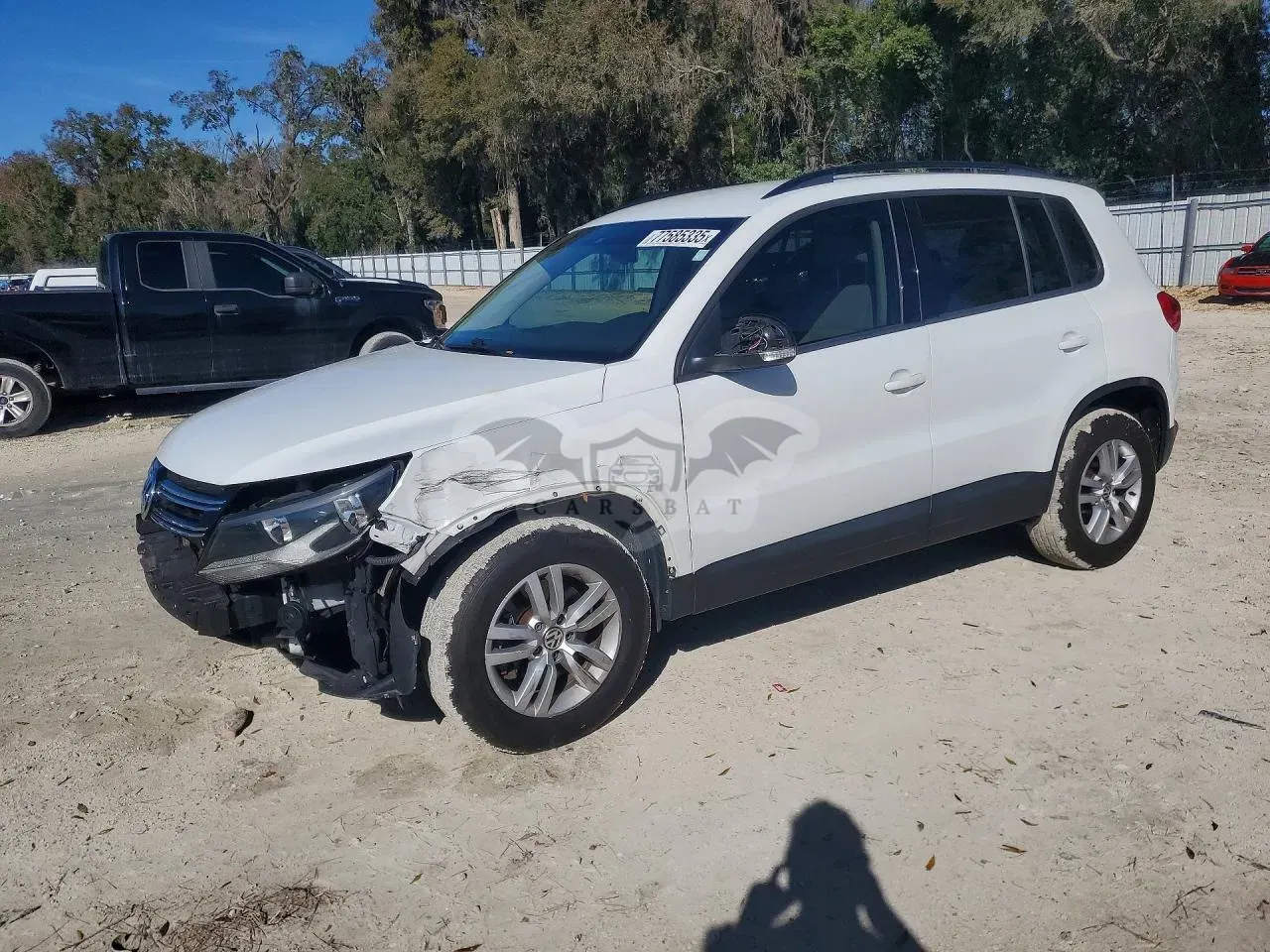 Volkswagen Tiguan S 2.0L 4 2016