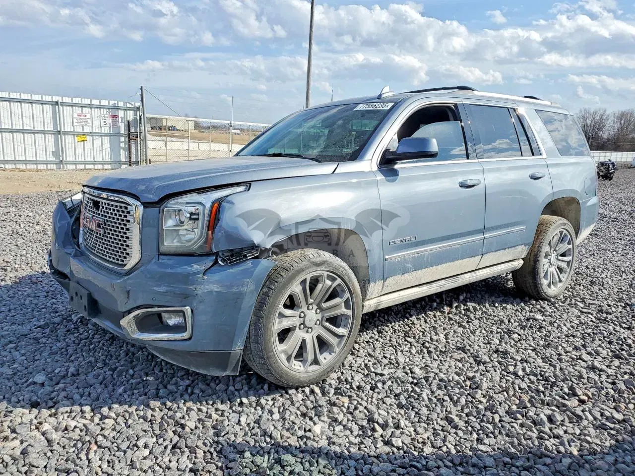 GMC Yukon DENALI 6.2L 8 2015