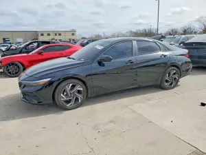 Hyundai Elantra SEL SPORT 2.0L 4 2025