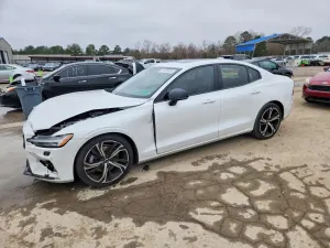 Volvo S60 PLUS 2.0L 4 2024