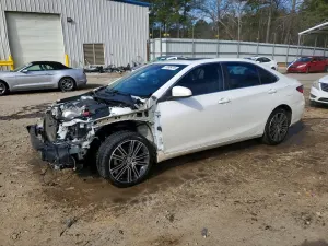 Toyota Camry LE 2.5L 4 2016
