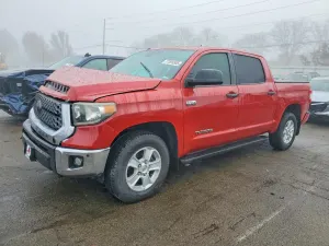 Toyota Tundra CREWMAX SR5 5.7L 8 2018
