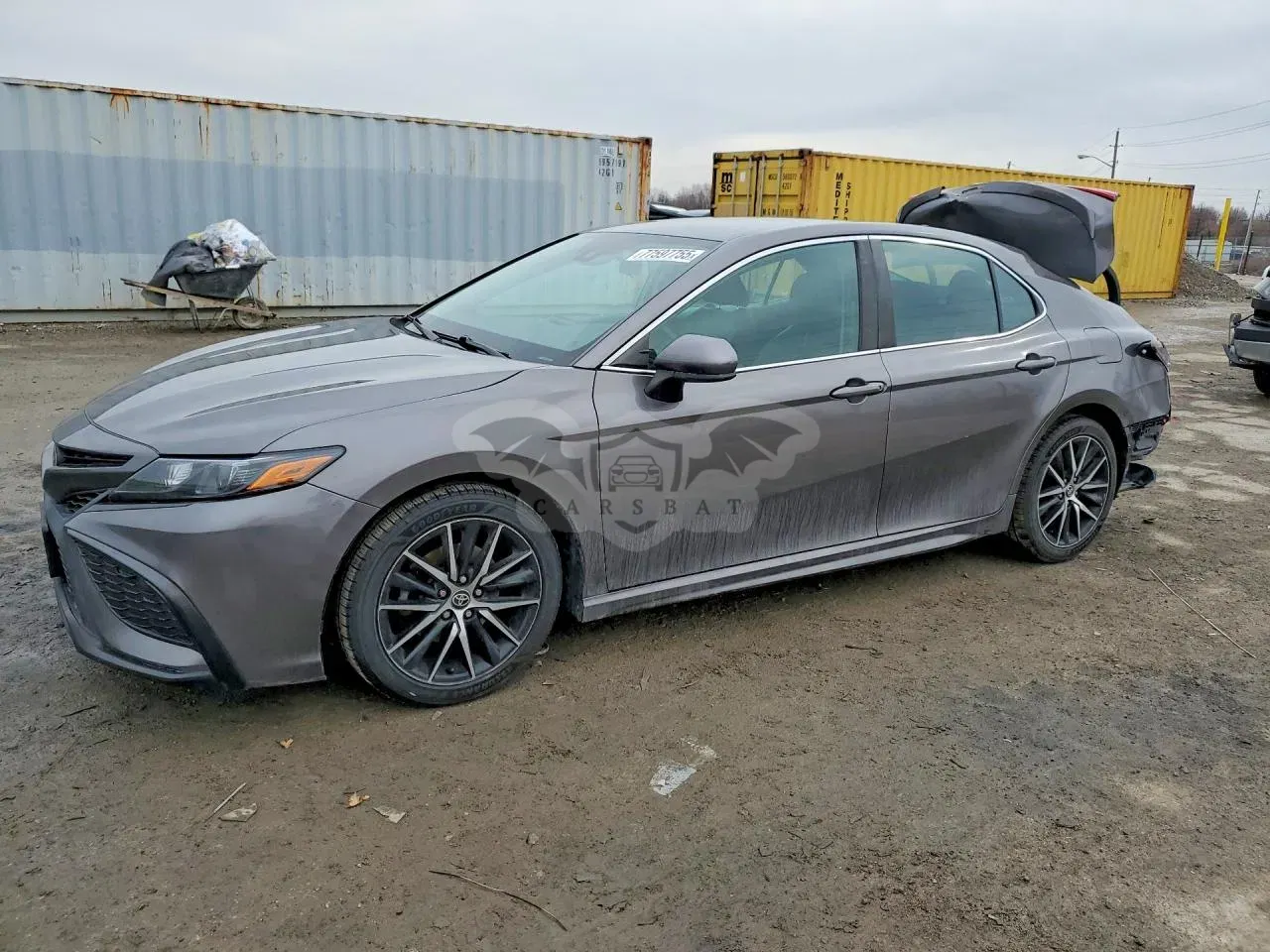 Toyota Camry SE 2.5L 4 2021