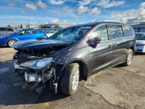 Chrysler Pacifica TOURING 3.6L 6 2017