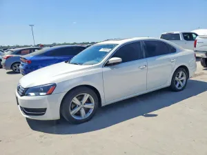 Volkswagen Passat 2.0L 4 2013