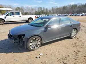 Volkswagen Passat SE 1.8L 4 2015