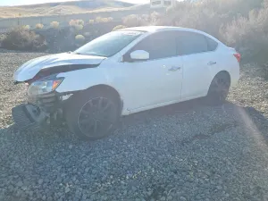 Nissan Sentra S 1.8L 4 2017
