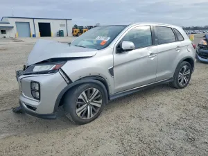 Mitsubishi Outlander SE 2.0L 4 2020