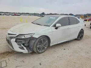 Toyota Camry XSE 2.5L 4 2020