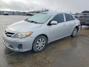Toyota Corolla BASE 1.8L 4 2013