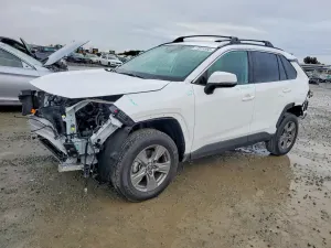 Toyota Rav4 XLE 2.5L 4 2024