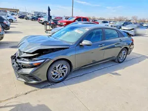 Hyundai Elantra SEL 2.0L 4 2024