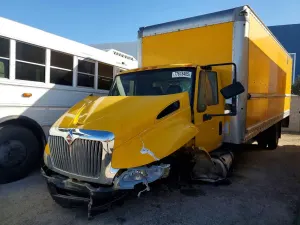 International DuraStar / 4000 6.7L 6 2018