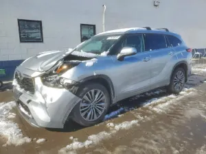 Toyota Highlander 3.5L 6 2021