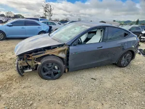Tesla Model Y 2026