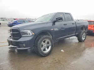 RAM 1500 ST 5.7L 8 2015
