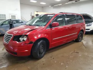 Chrysler Town & Country TOURING 3.8L 6 2010