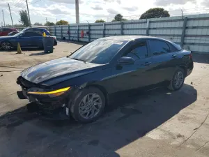 Hyundai Elantra SEL 2.0L 4 2024