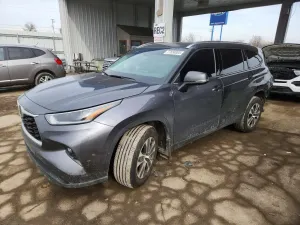 Toyota Highlander XLE 3.5L 6 2021