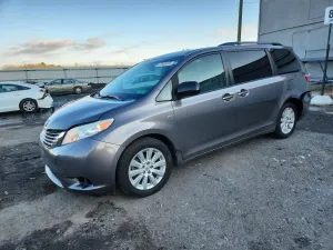 Toyota Sienna 3.5L 6 2016