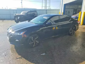 Nissan Altima SR 2.5L 4 2020