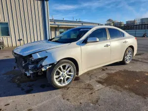 Nissan Maxima S 3.5L 6 2011