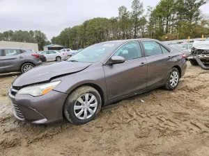 Toyota Camry LE 2.5L 4 2016