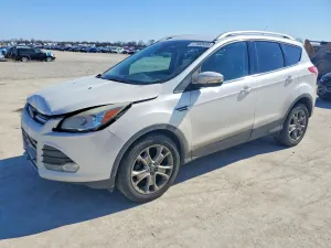 Ford Escape TITANIUM 1.6L 4 2014