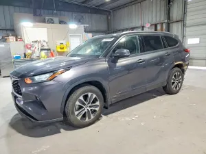 Toyota Highlander HYBRID XLE 2.5L 4 2020