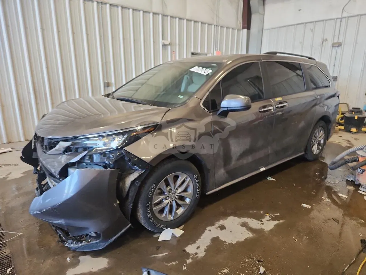 Toyota Sienna XLE 2.5L 4 2022