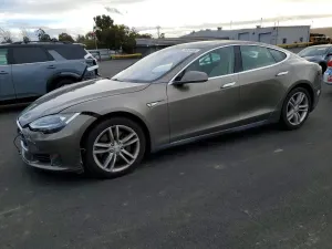Tesla Model S 70 2015
