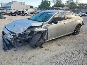 Nissan Altima S 2.5L 4 2020