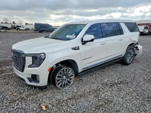 GMC Yukon DENALI ULTIMATE 6.2L 8 2023