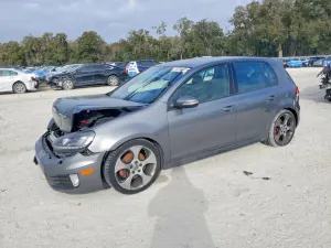 Volkswagen Golf 2.0L 4 2013