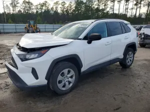 Toyota Rav4 LE 2.5L 4 2020