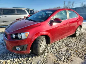 Chevrolet Aveo (Sonic) LT 1.8L 4 2013