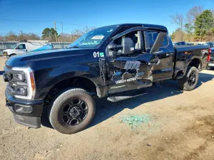 Ford F-250 SUPER DUTY 6.7L 8 2024