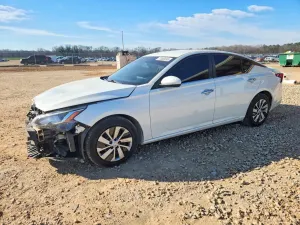 Nissan Altima 2.5L 4 2020