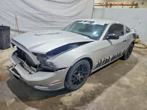 Ford Mustang 3.7L 6 2014