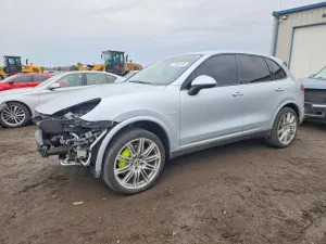 Porsche Cayenne SE HYBRID PLATINUM 3.0L 6 2017