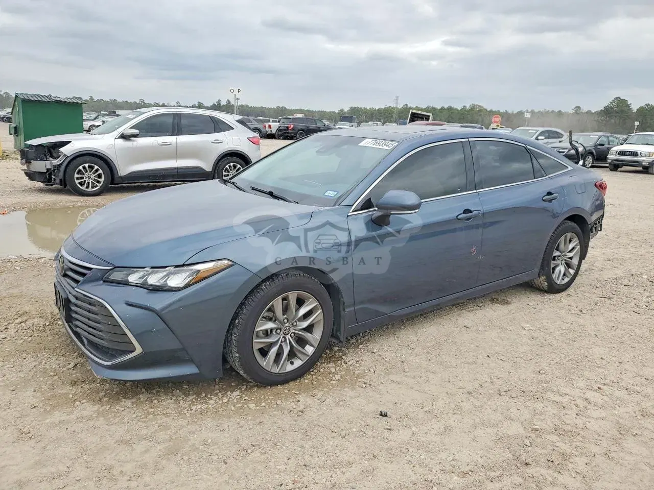 Toyota Avalon XLE 3.5L 6 2022