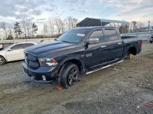 RAM 1500 ST 5.7L 8 2015