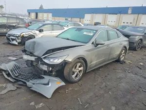 Hyundai Sonata SE 2.5L 4 2021