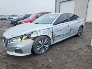 Nissan Altima SV 2.5L 4 2022