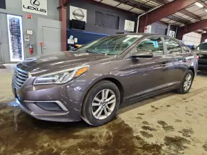 Hyundai Sonata SE 2.4L 4 2017