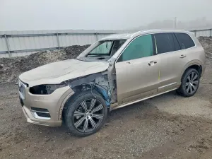 Volvo XC90 ULTIMATE 2.0L 4 2024